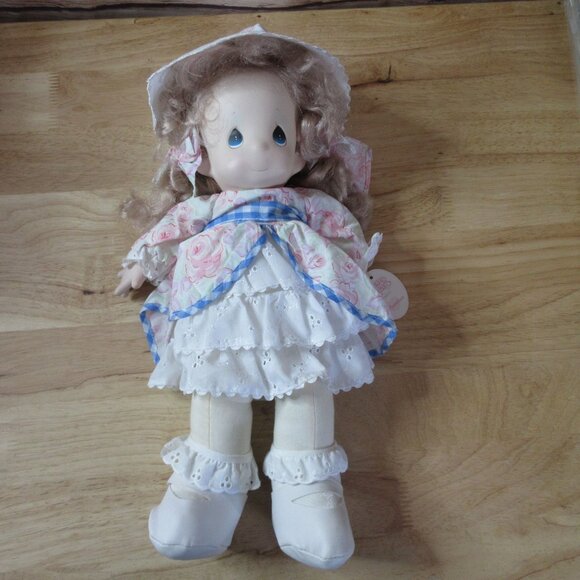 Precious Moments - 16" Doll - Ellie #1086  Vintage 1994 - Picture 2 of 7